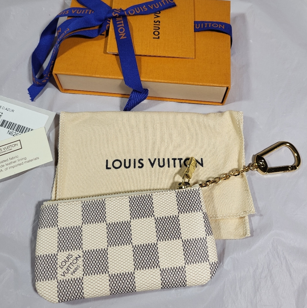 Brand new 2021 authentic Louis Vuitton key pouch Damier Azur